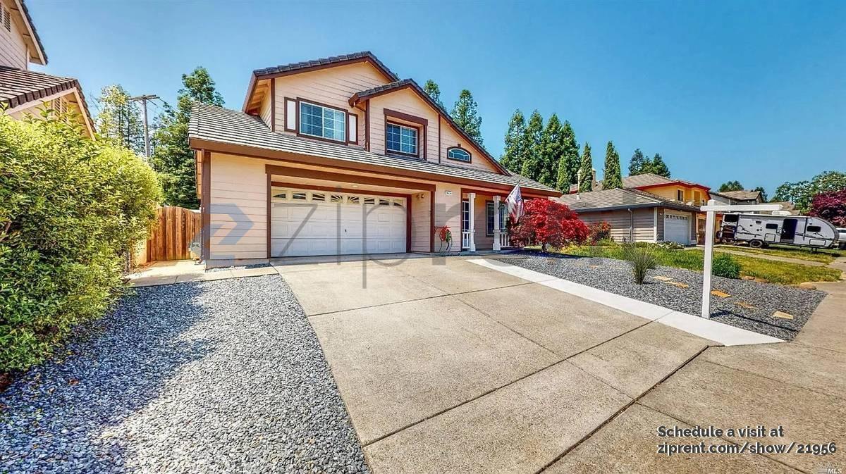 Foto principal - 9404 Lazy Creek Dr