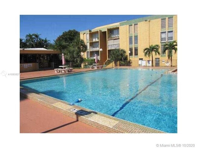 Foto del edificio - 8801 W Flagler St
