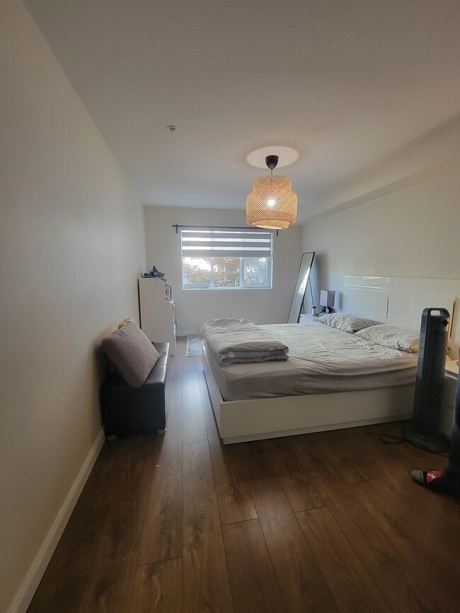 Building Photo - 5474-5474 198 St