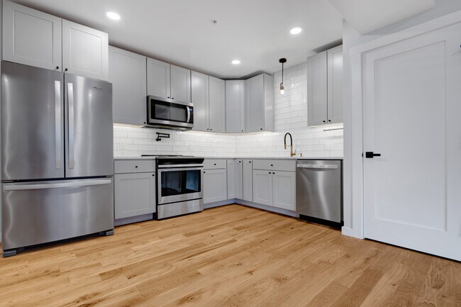 Foto del edificio - 6914 Willow St NW