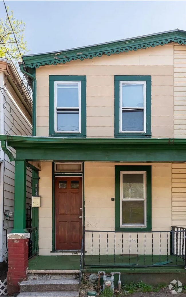 Building Photo - 564 Walnut St