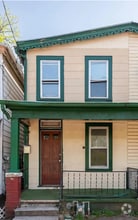 Building Photo - 564 Walnut St