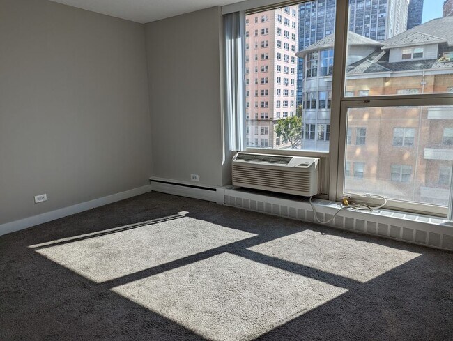 Foto del edificio - 5600 N Sheridan Rd