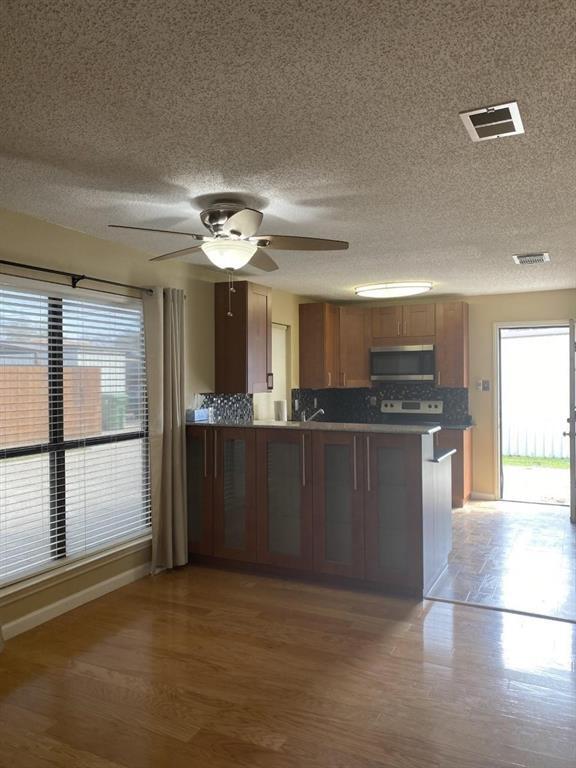 Building Photo - 5730 Cancun Dr