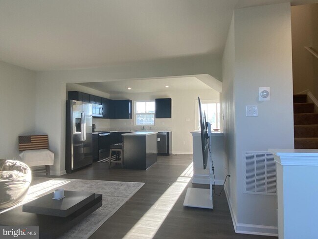 Building Photo - 359 Mingo Way