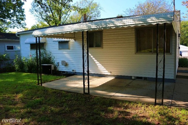 Foto del edificio - 3 br, 1 bath House - 1267 Carnegie Ave.