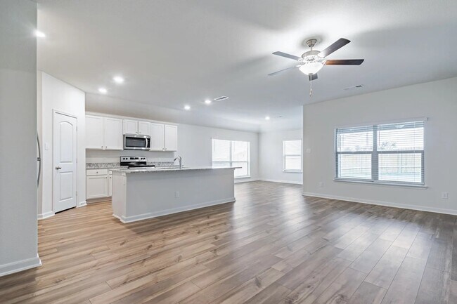 Foto del edificio - 729 Beall Street, Denton, TX 76207 - 3 BR ...