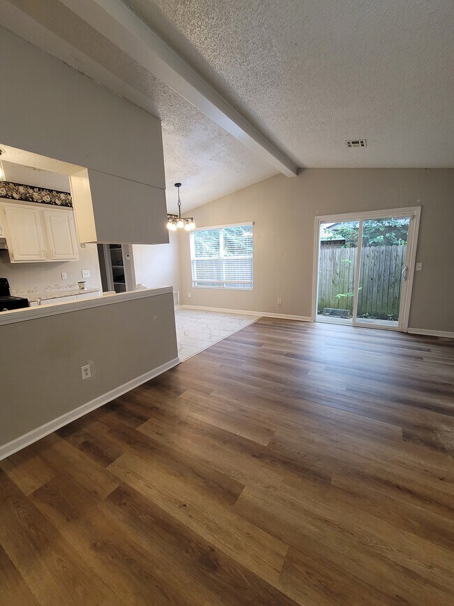 Foto del edificio - 6116 SE 47th St