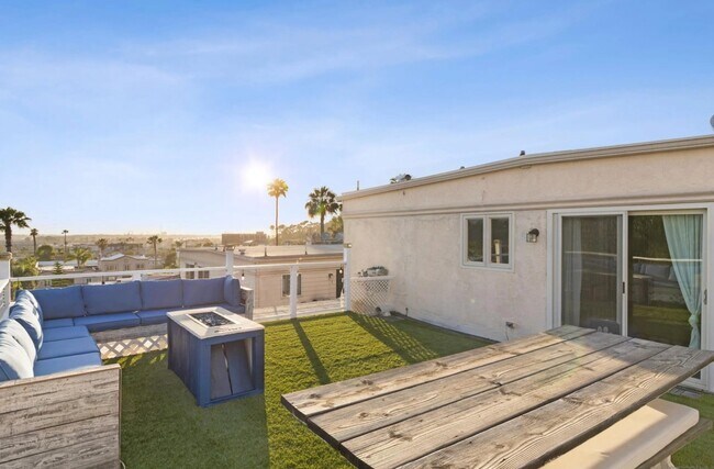 Foto del edificio - 5810 Riley St