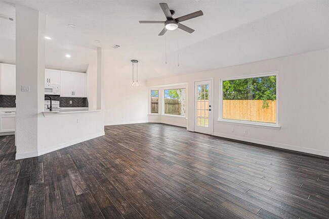 Building Photo - 614 Magnolia Bend St