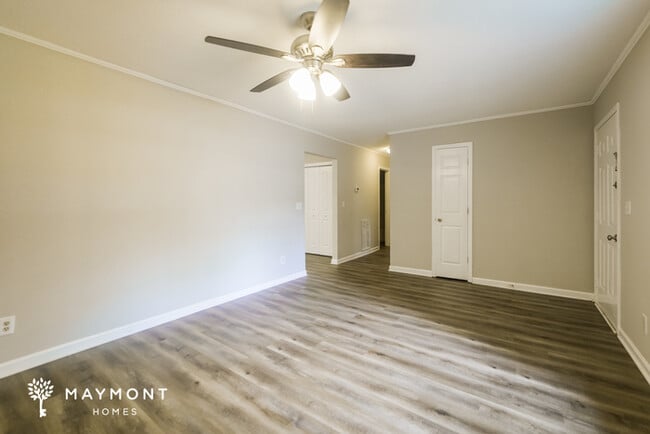 Building Photo - 15 Arbacoochee Rd