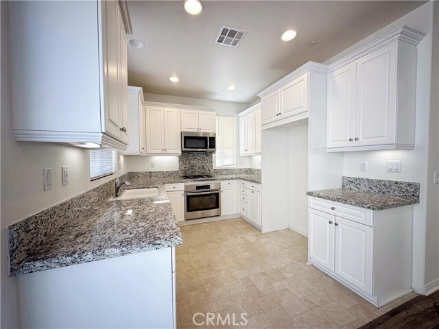 Building Photo - 681 Huron Pl