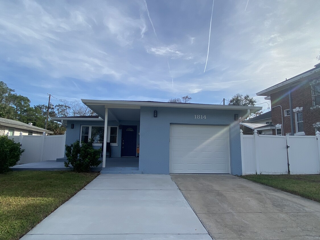 Foto principal - 1814 Bayou Grande Blvd NE