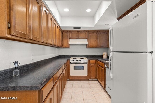 Building Photo - 15912 E Palomino Blvd