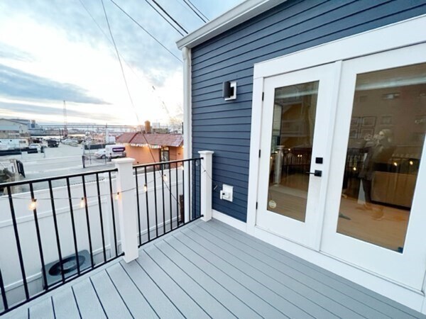 Foto del edificio - 360 Meridian St