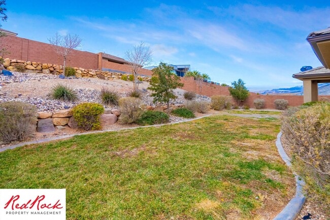 Foto del edificio - 4 Bedroom Spacious St. George Home with Large Backyard