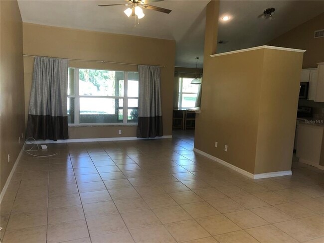 Building Photo - 2610 Autumn Ln