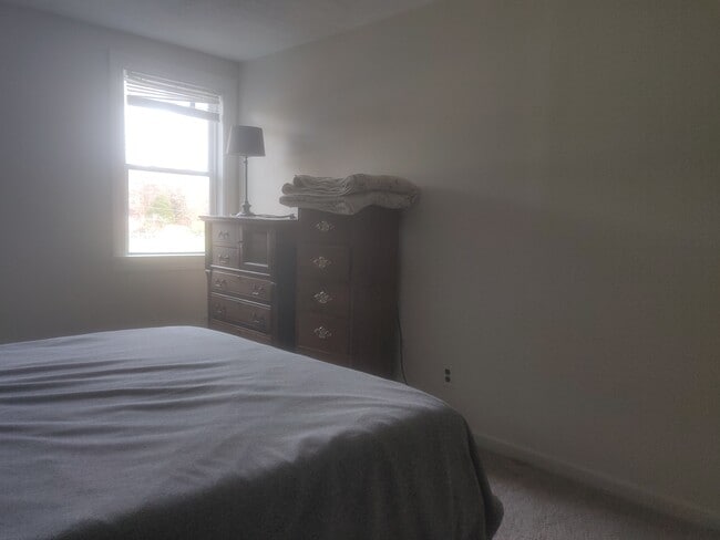 Upstairs Bedroom - 2499 Chestnut St