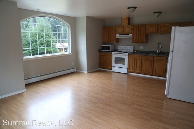 Building Photo - 4433 Windfall Ave