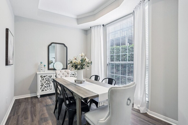 Building Photo - Villas at Brentwood