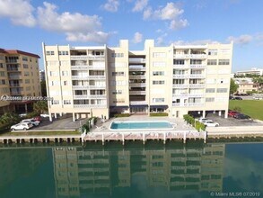 Building Photo - 9381 E Bay Harbor Dr