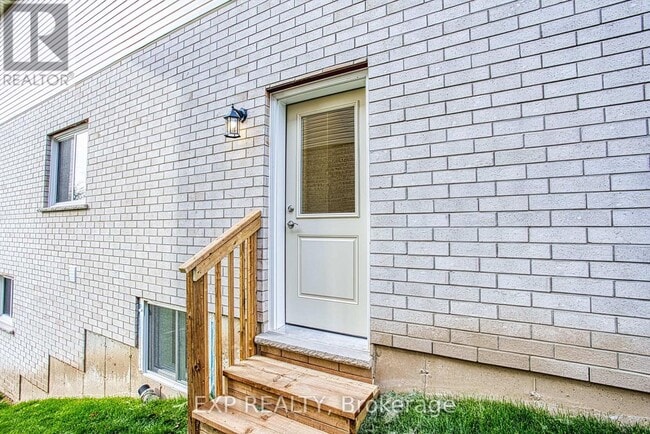 Building Photo - 26 Willson Dr