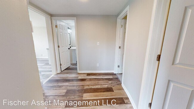 Building Photo - 4 br, 1 bath Apartment - 3164 West 90th St...