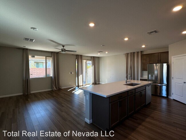 Foto del edificio - 5 br, 4 bath House - 4122 Royal Melody Ct
