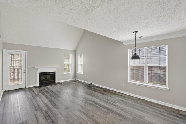 Gran sala de estar - 1029 Plantation Way NW