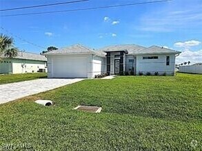 Building Photo - 3027 SW 16th Pl