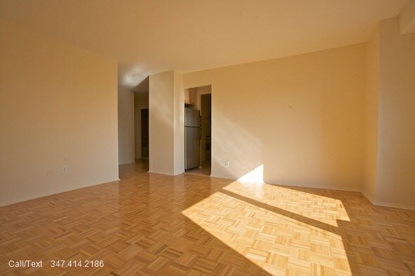 Foto del edificio - 20 Waterside Plz