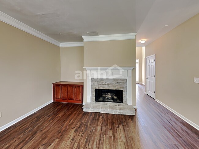 Building Photo - 1402 Loowit Falls Way