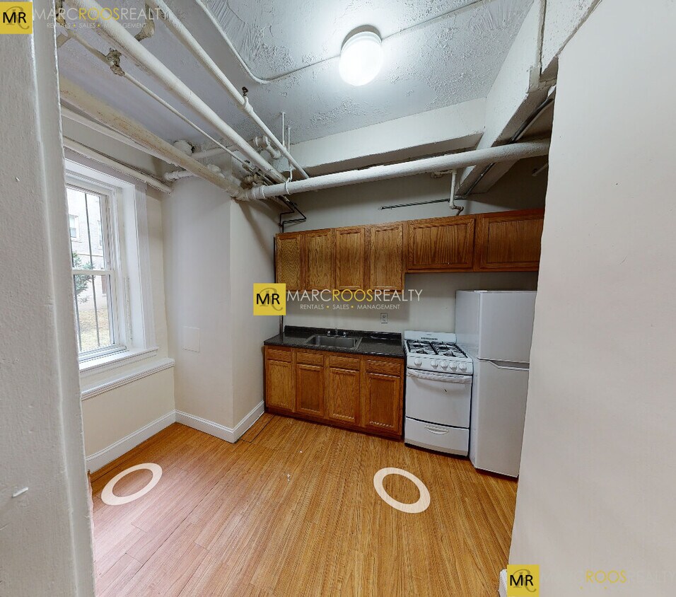 Building Photo - 15 Boylston St