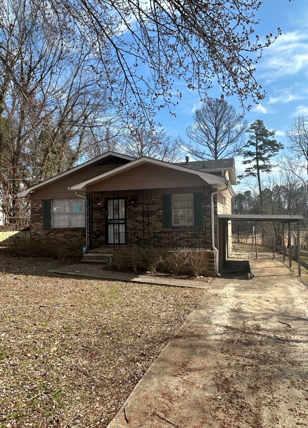 Foto principal - 208 Ridgewood Ave