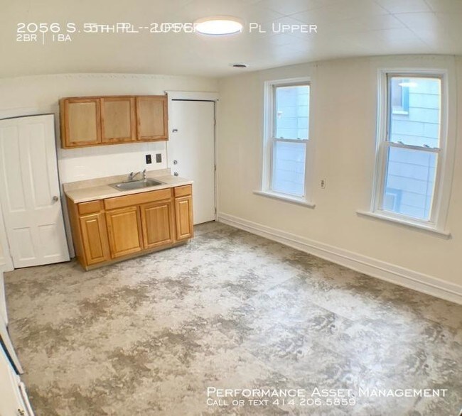 Building Photo - 2 bedroom in Milwaukee WI 53204