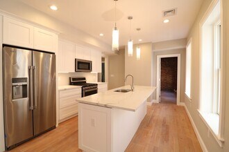 Building Photo - 422 Hanover St