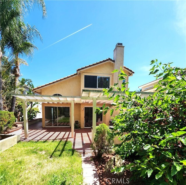 Primary Photo - 950 La Palma Cir
