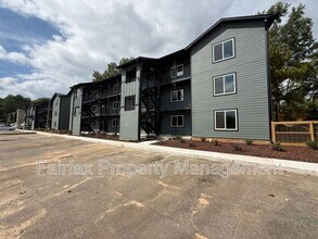 Building Photo - 1309 Hudson Ave