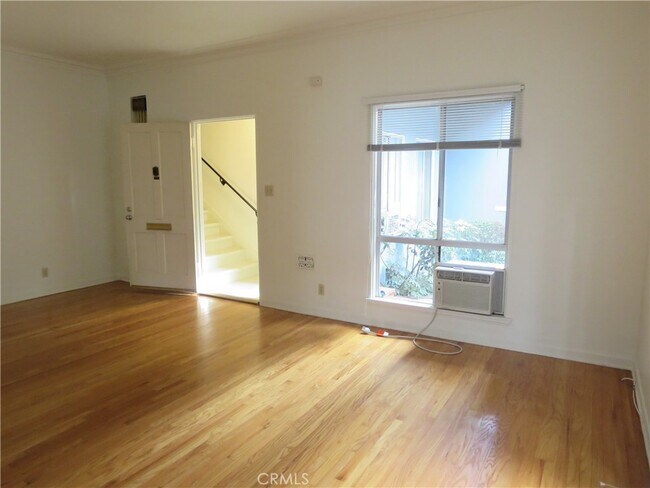 Building Photo - 433 Rexford Dr