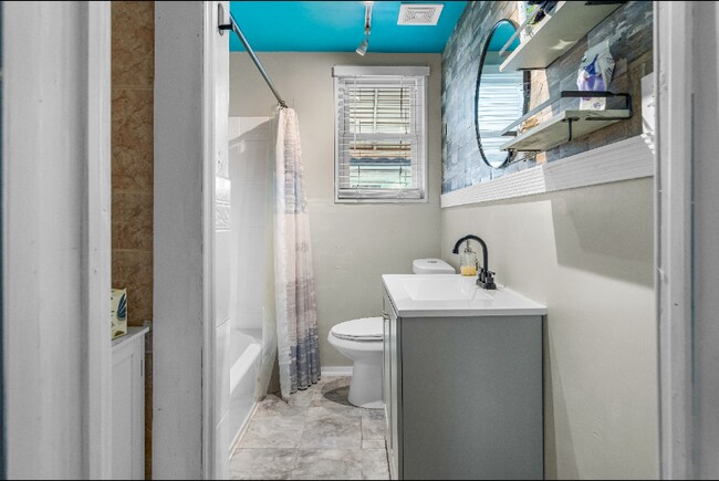 Foto del edificio - 505 Bayside Dr