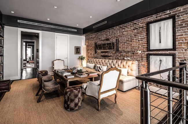 Building Photo - 124 E 101st St