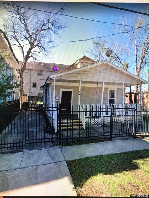 Building Photo - 410 Drew St