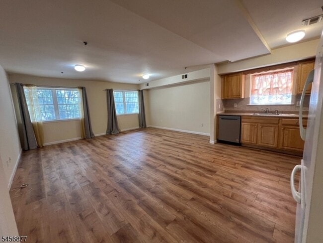 Building Photo - 21-23 Norfolk Street Unit 1