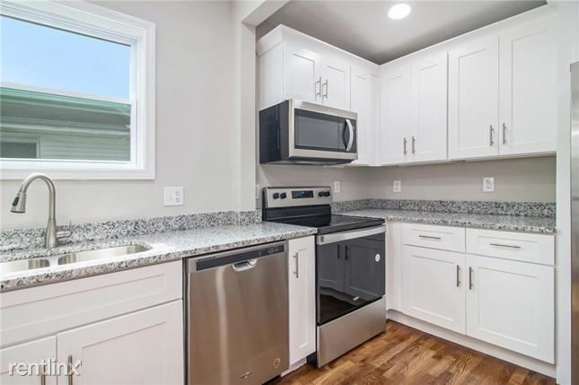 Building Photo - 3 br, 2 bath House - 807 R Gilbert Street SE