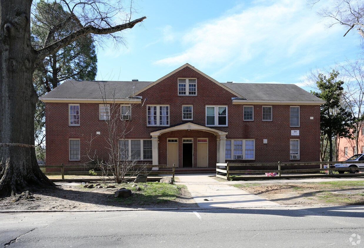 Building Photo - 311 W Trinity Ave