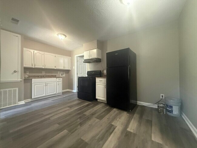 Foto del edificio - 3981 Maynard Dr