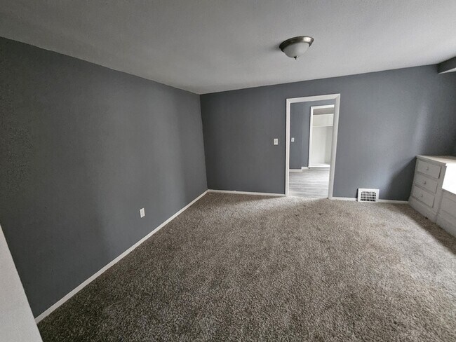 Foto del edificio - 3406 E 123rd St