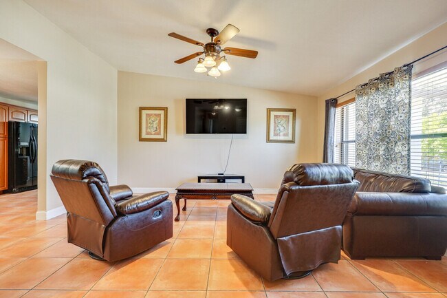 Building Photo - 10934 SW 158th Terrace