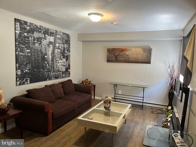 Foto del edificio - 4437 N Colorado St