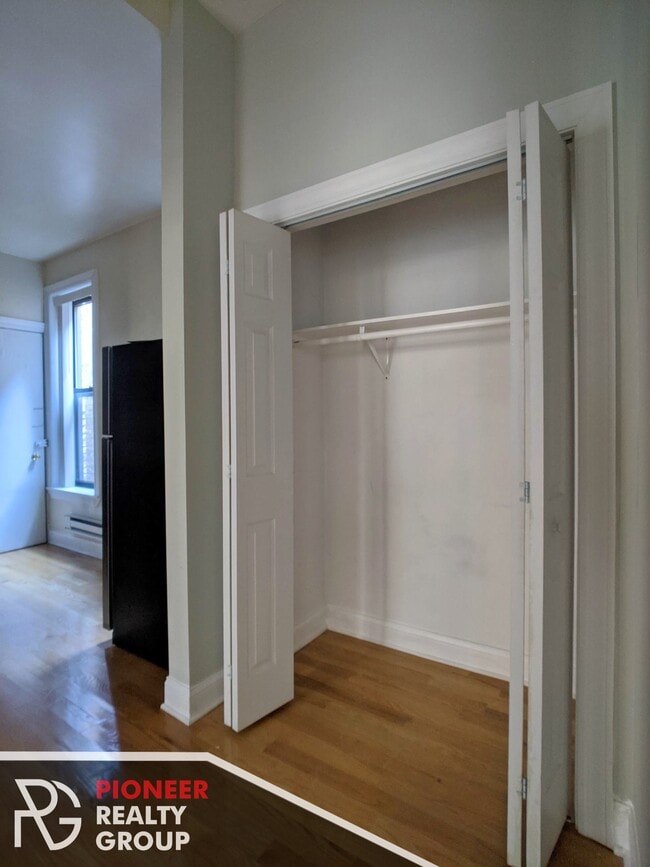 Building Photo - 1216 N Dearborn St